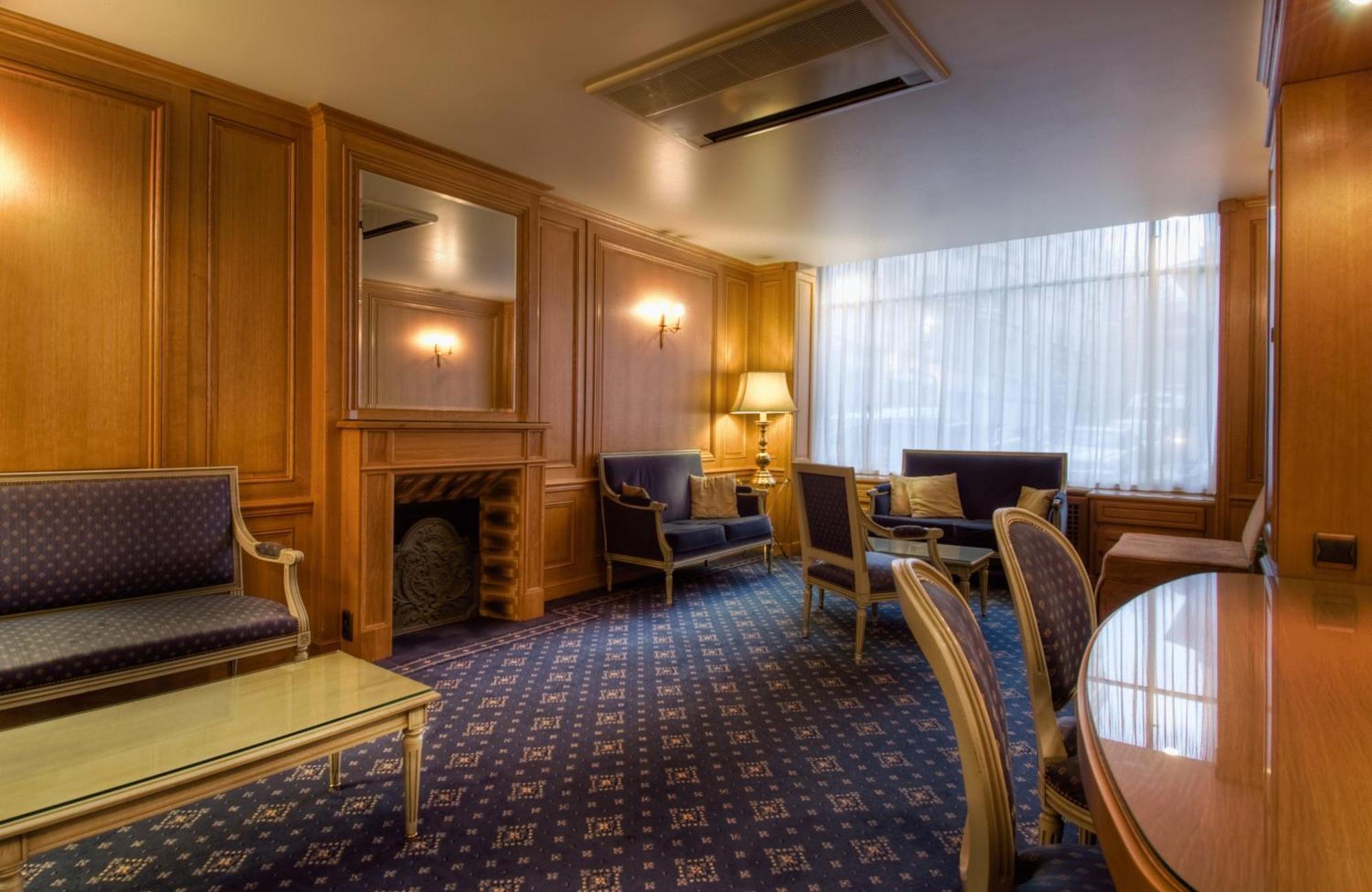 Hotel Baudelaire Opéra Parigi