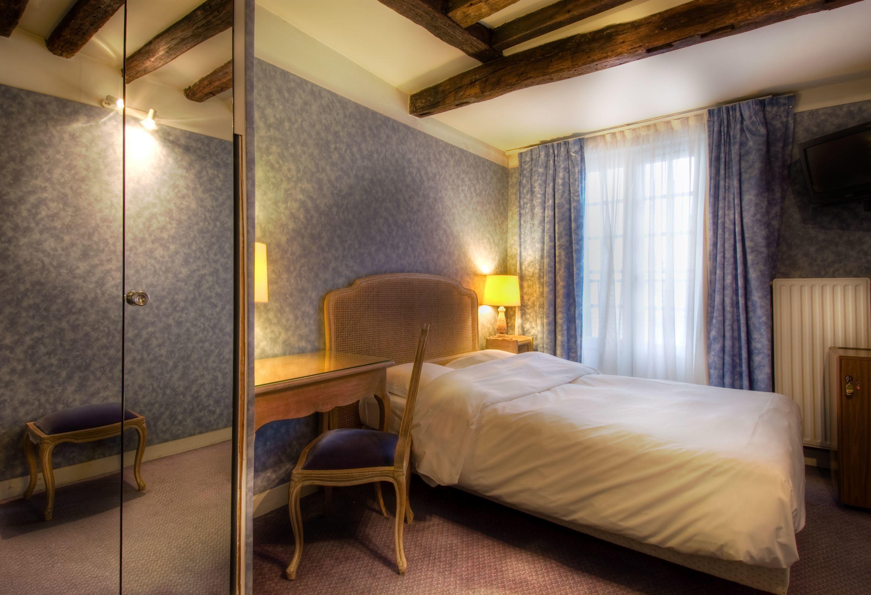 Hotel Baudelaire Opéra Parigi